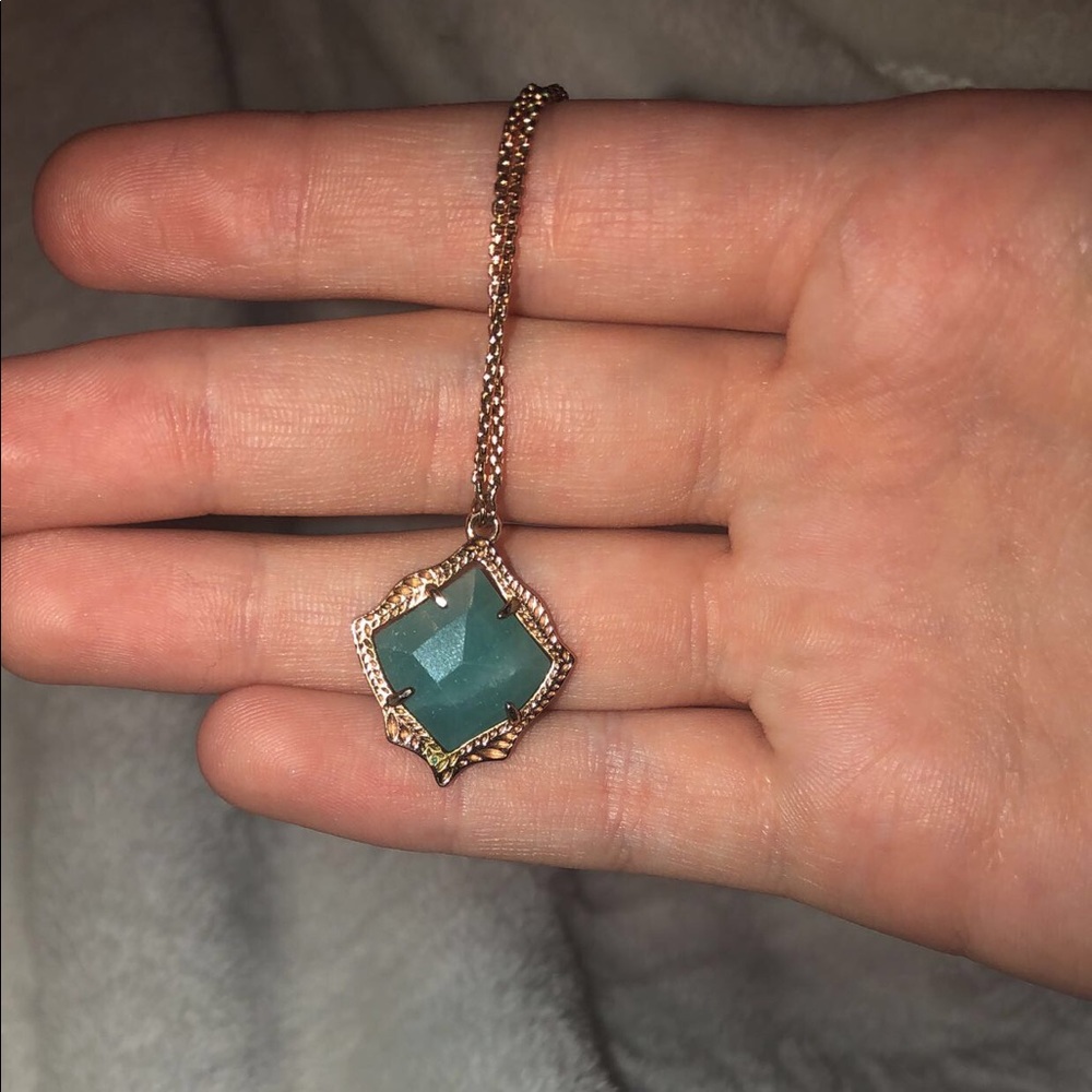 Rose gold Kacey Kendra Scott necklace